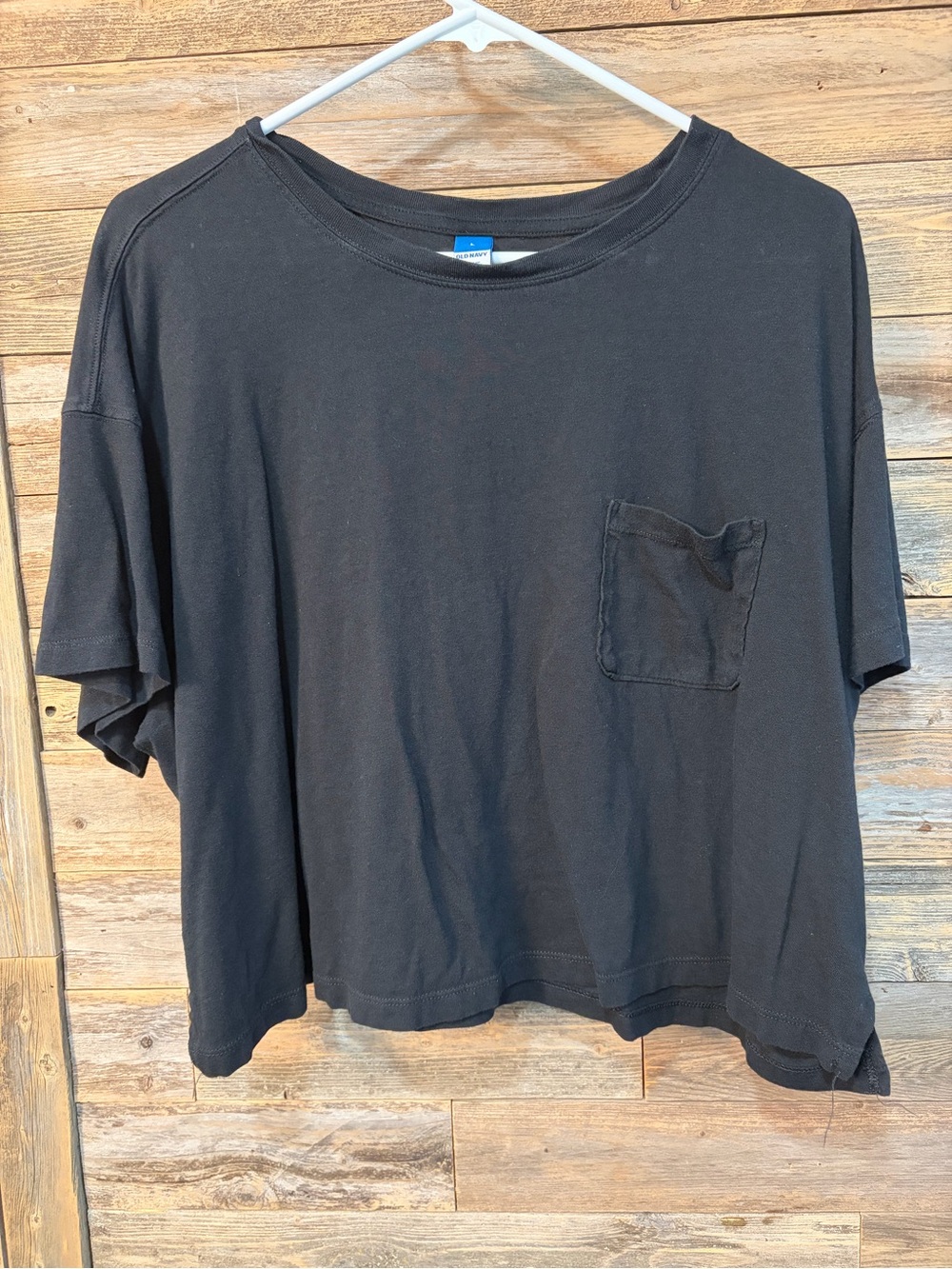 Old Navy Black Pocket Cropped Crewneck Shirt* - size L